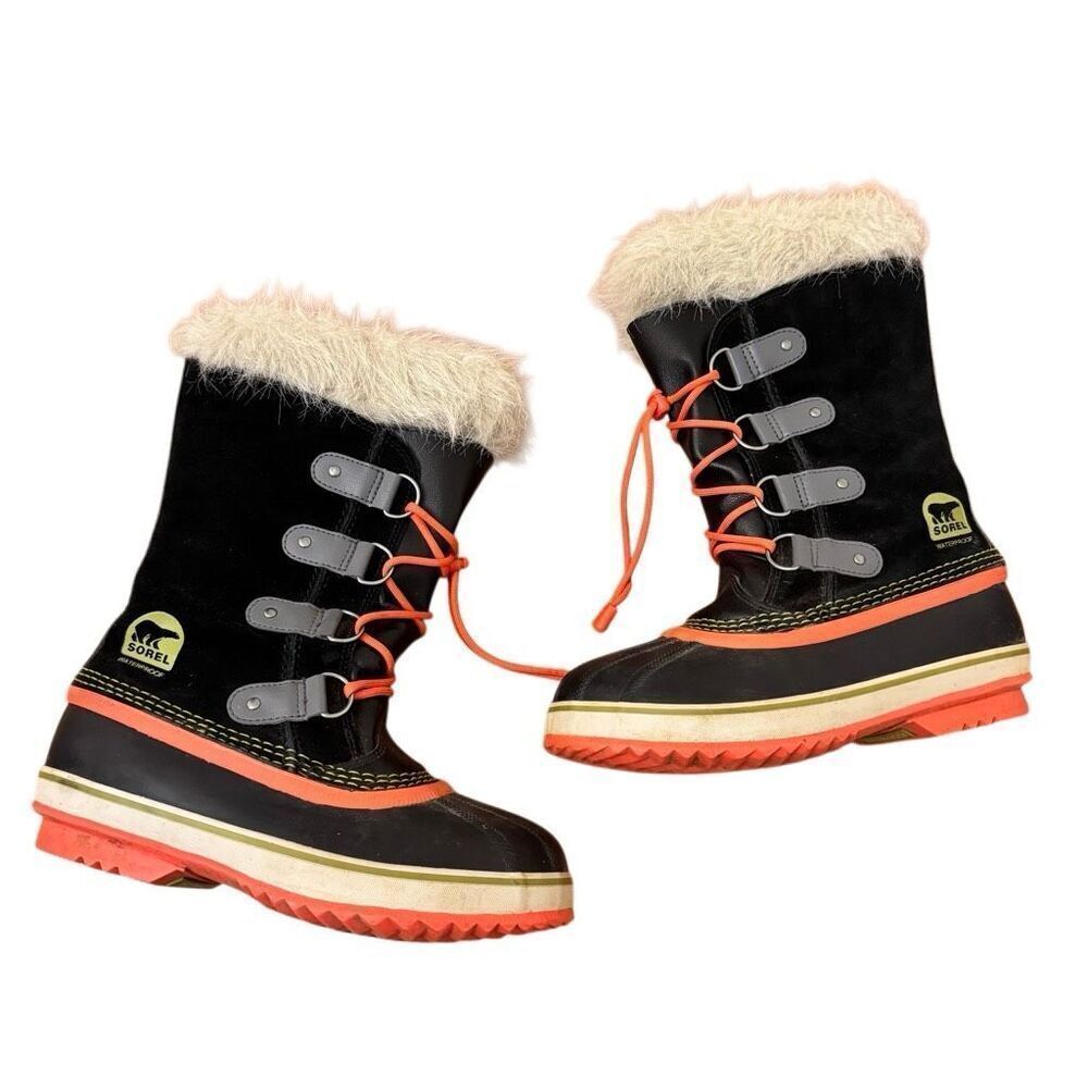 Sorel Joan of Arctic Apres Ski Boots Black Suede Youth Size 5 or Women’s Size 7
